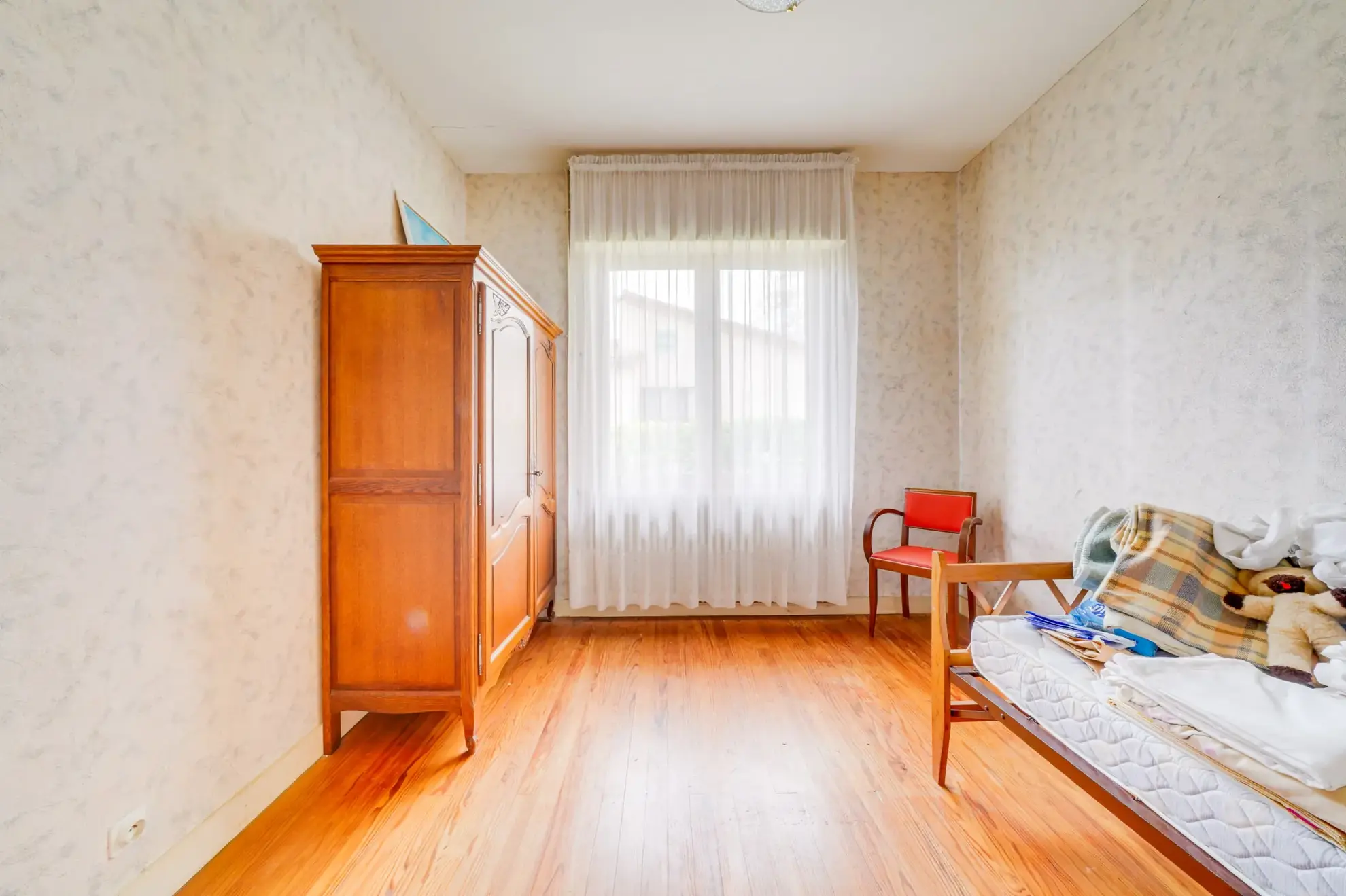 Maison à rénover de 74 m² avec terrasse et jardin à Audenge 