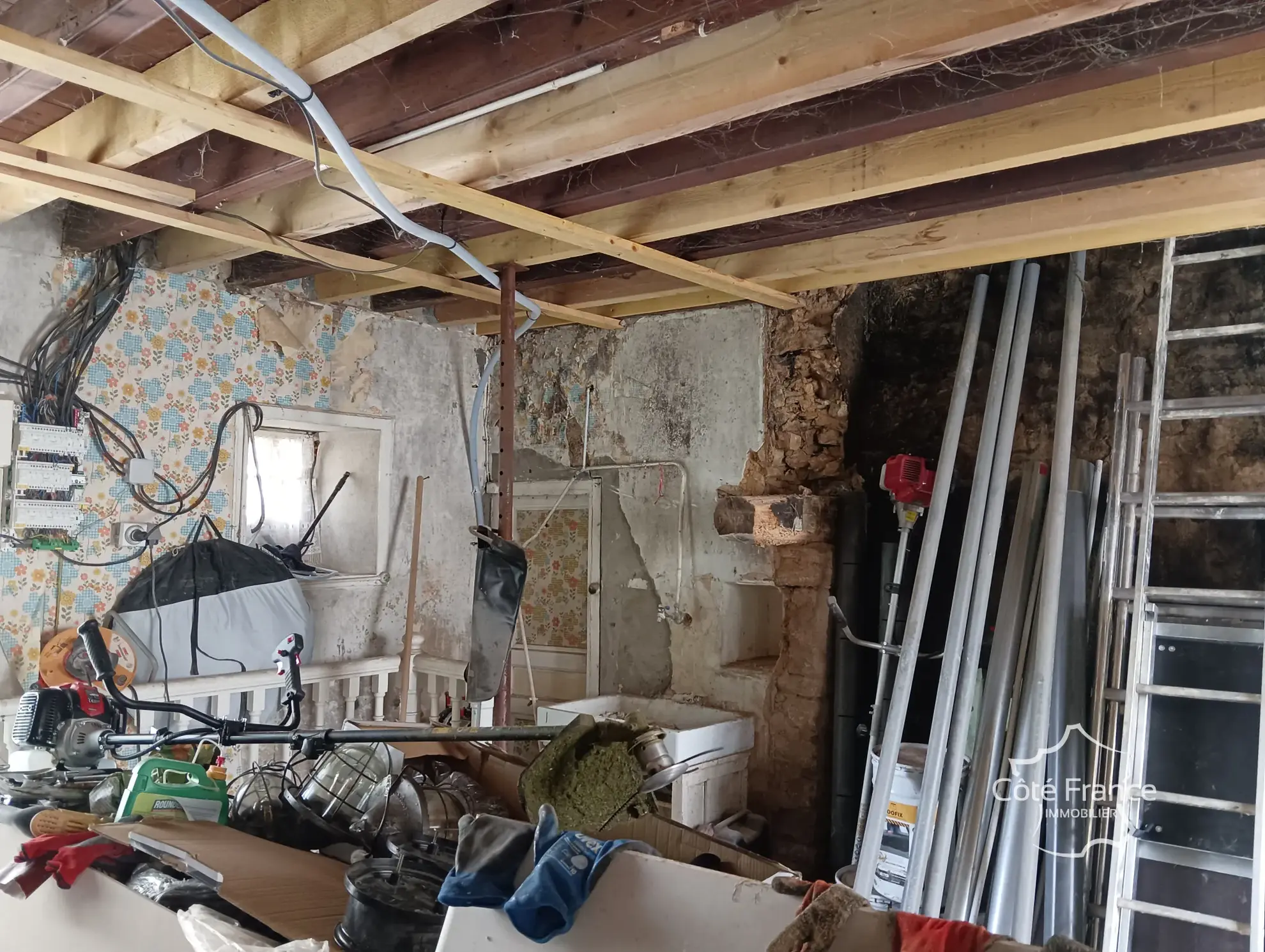 Charmante maison en pierre à Tocqueville près de Saint Pierre Église - à rénover 