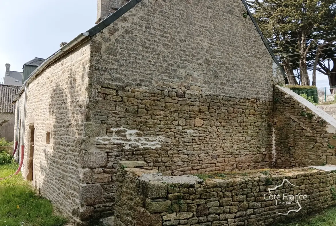 Charmante maison en pierre à Tocqueville près de Saint Pierre Église - à rénover 