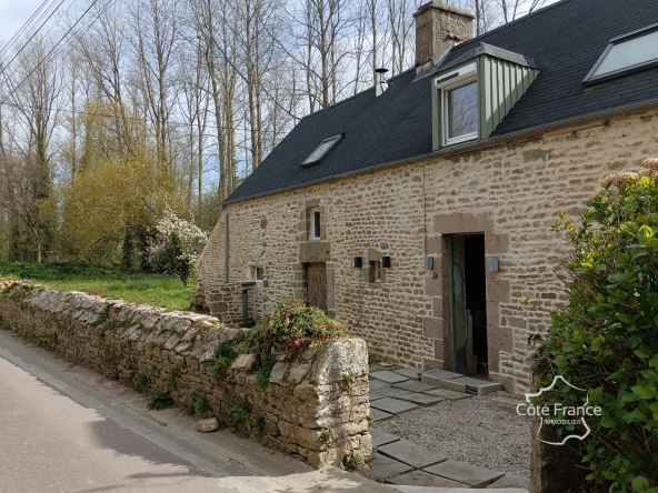 Charmante maison en pierre à Tocqueville près de Saint Pierre Église - à rénover