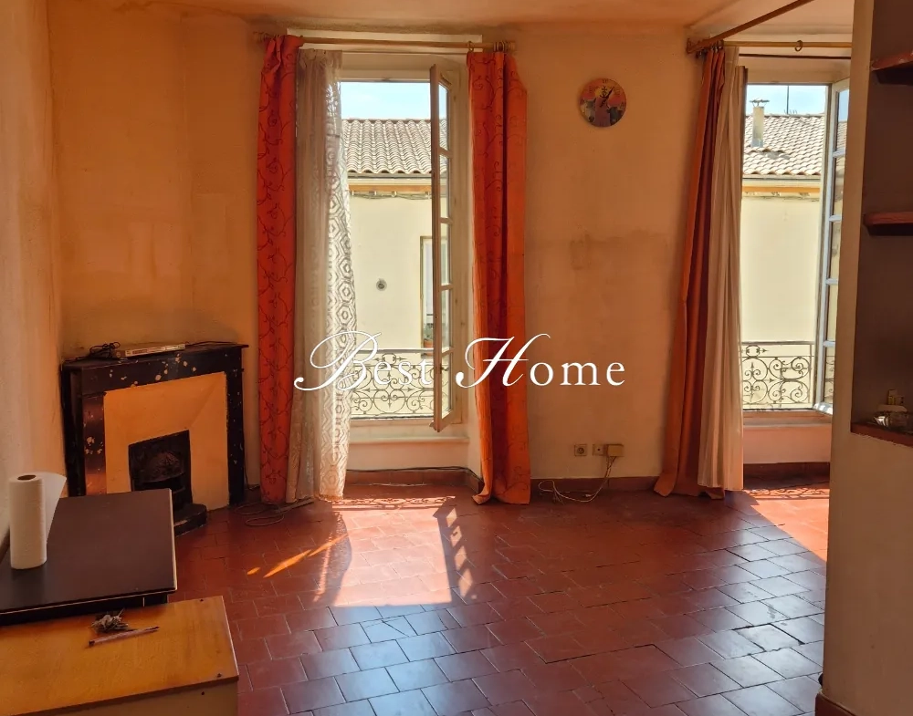 Appartement Type 3 à Nîmes, 52 m², proche du centre-ville et des Carmes 