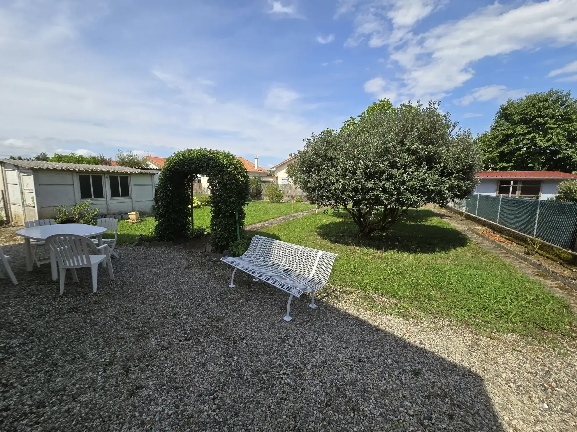 Maison de 120 m² avec 5 chambres à Tarbes – Quartier calme et proche commodités 