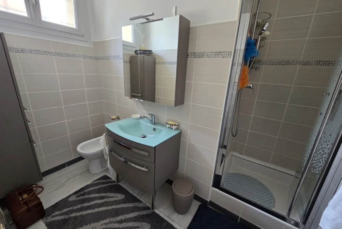 Maison de 120 m² avec 5 chambres à Tarbes – Quartier calme et proche commodités 