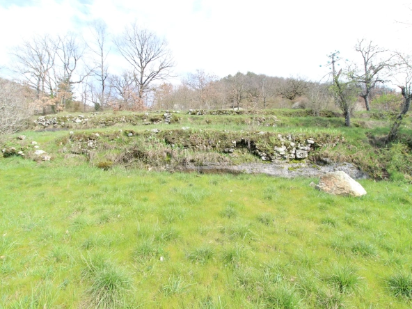 Terrain constructible de 1 510 m² à Saint-Affrique avec vue et orientation sud