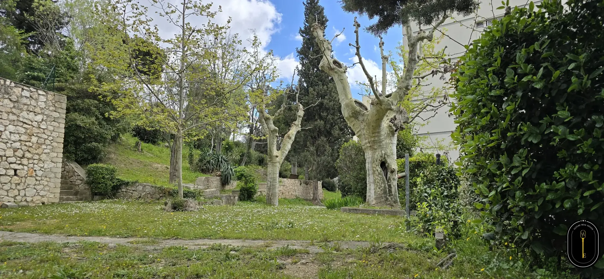 Appartement 4 pièces avec 3 chambres, balcon et cave à Marseille Saint-Jérôme 