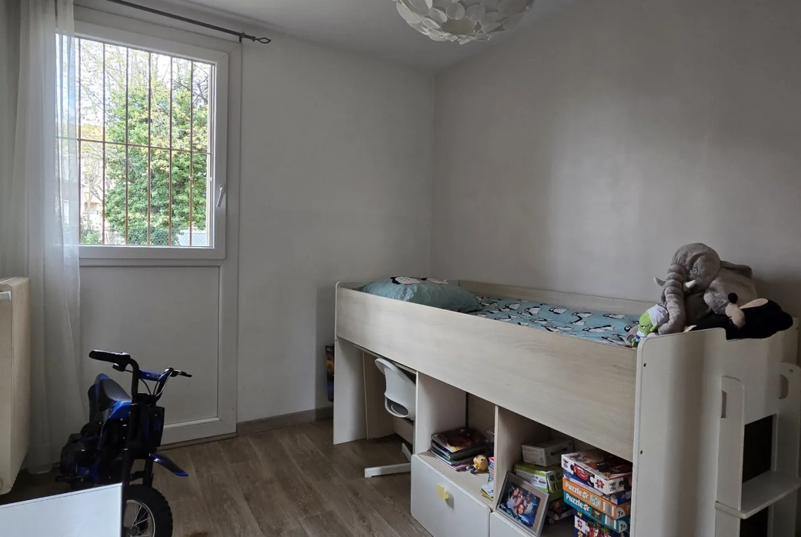 Appartement 4 pièces avec 3 chambres, balcon et cave à Marseille Saint-Jérôme 