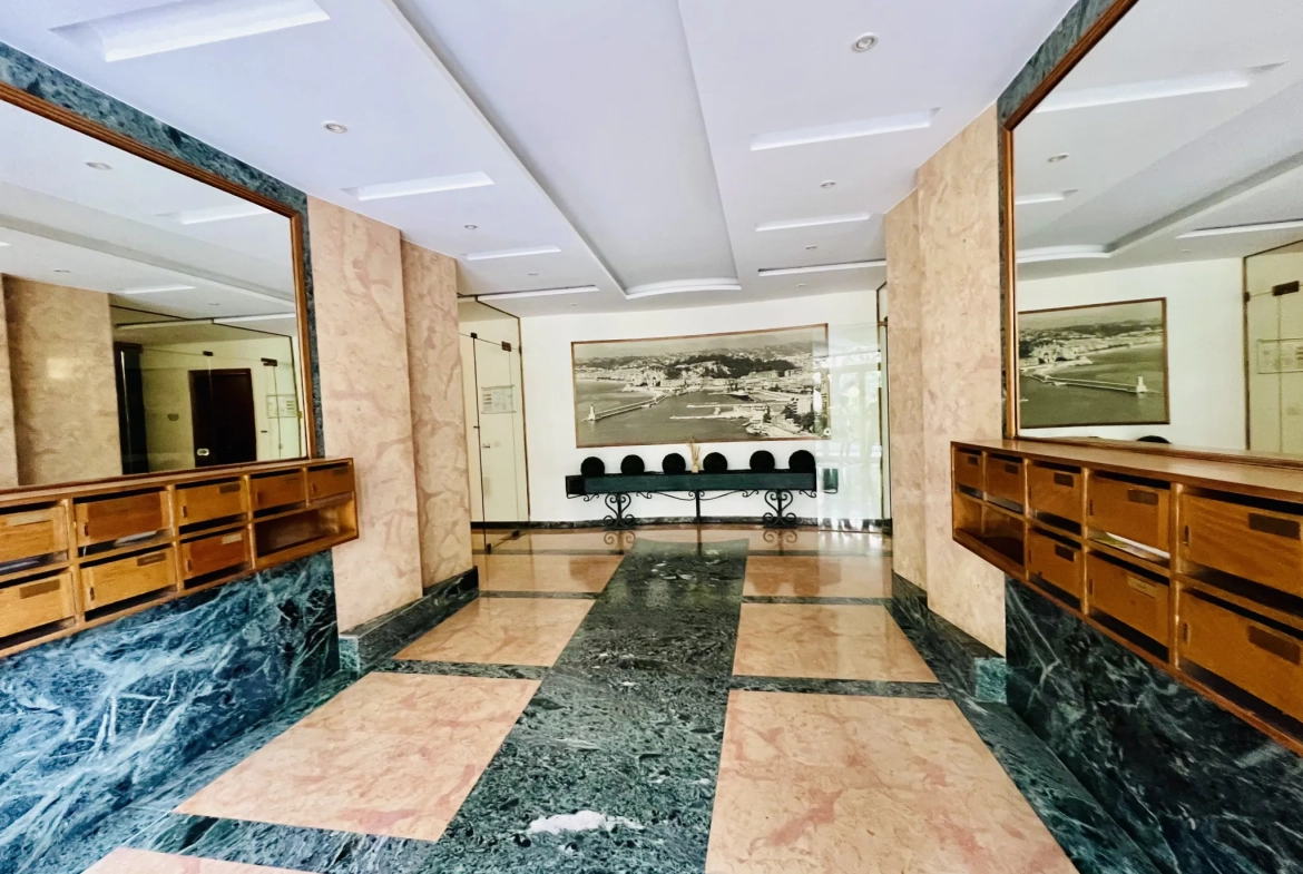 Appartement T2/3 de 65m² avec terrasse à Nice Baumettes - Vue dégagée 