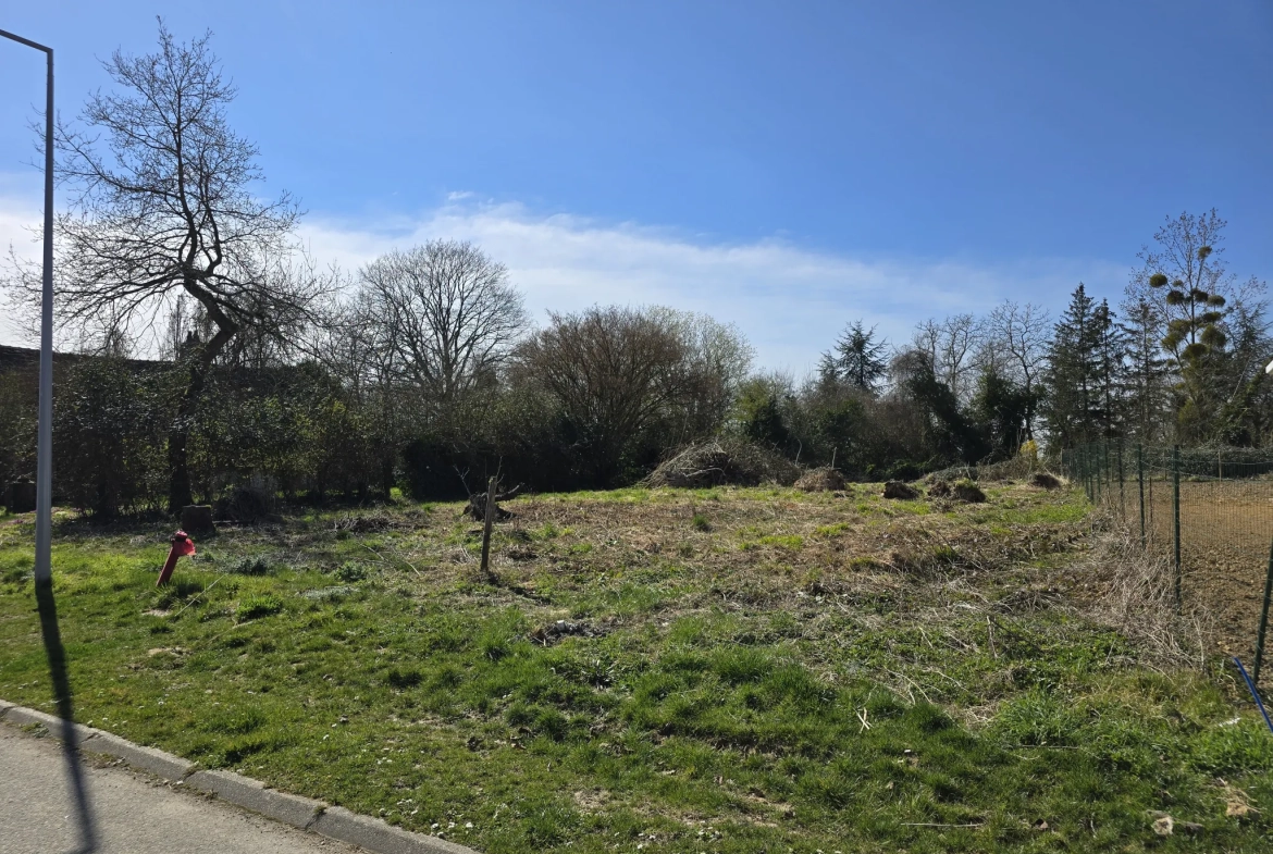 Terrain à bâtir de 900 m² à Beton-Bazoches, viabilisé, calme et proche des commodités 