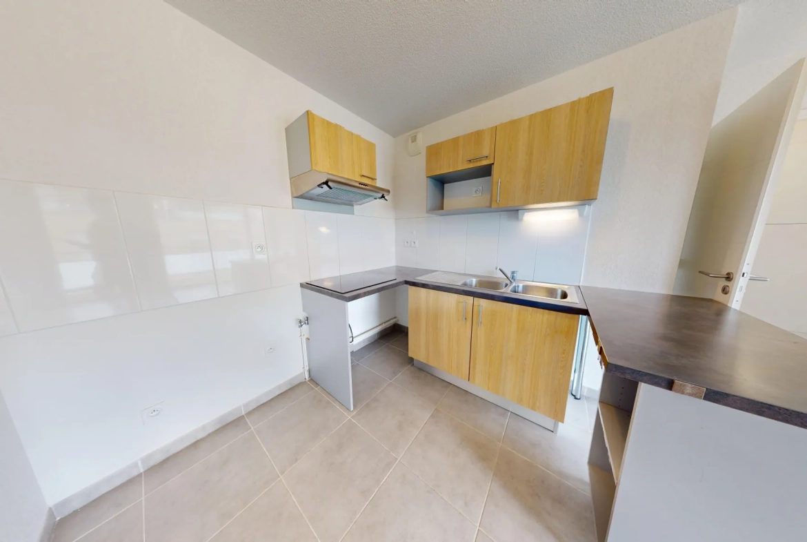 Appartement T3 lumineux avec terrasse et parking à Tournefeuille 