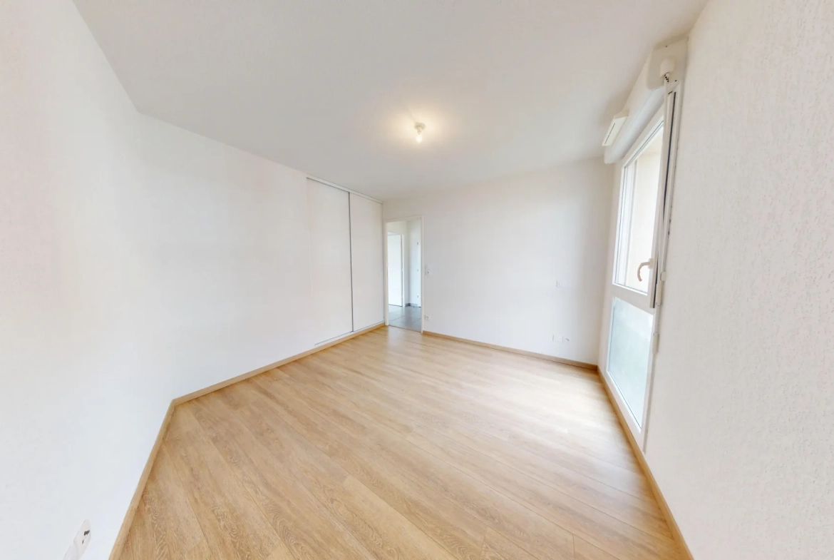 Appartement T3 lumineux avec terrasse et parking à Tournefeuille 