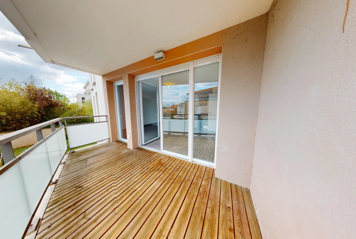 Appartement T3 lumineux avec terrasse et parking à Tournefeuille 