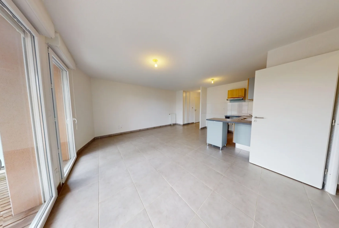 Appartement T3 lumineux avec terrasse et parking à Tournefeuille 