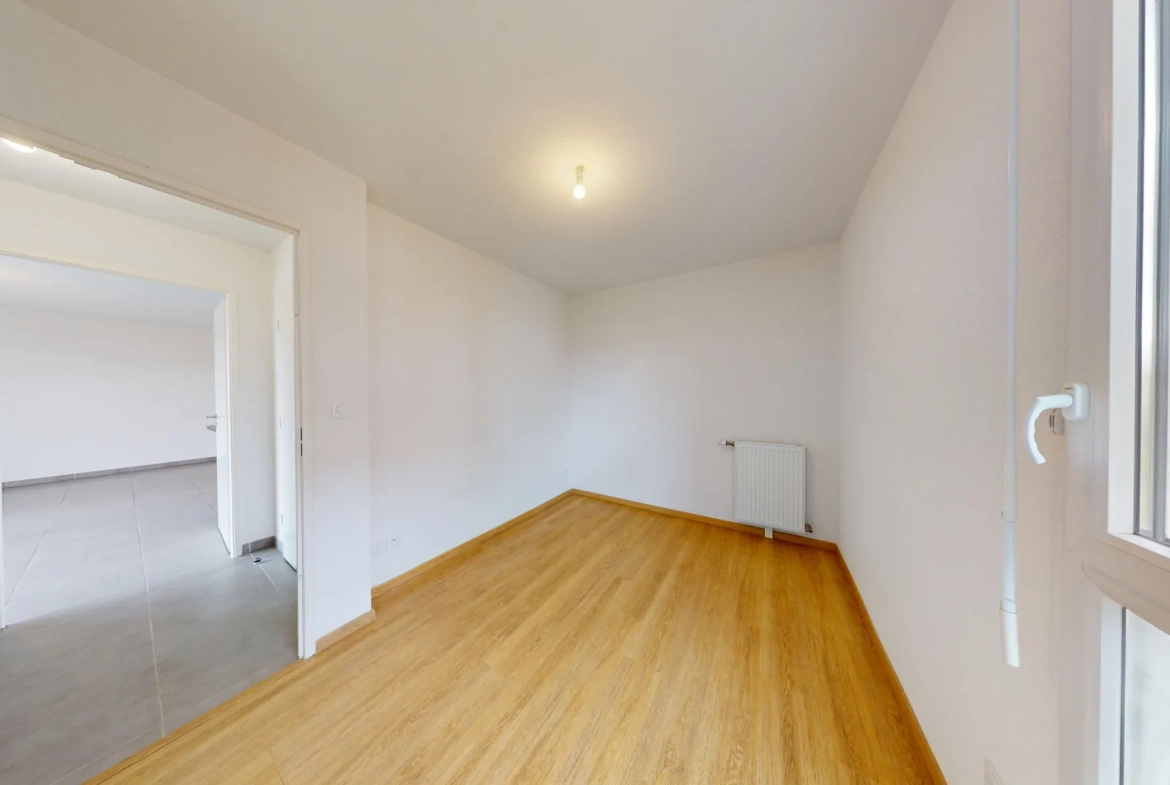 Appartement T3 lumineux avec terrasse et parking à Tournefeuille 