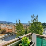 Bel appartement traversant de 54 m² avec deux balcons à Nice Cessole