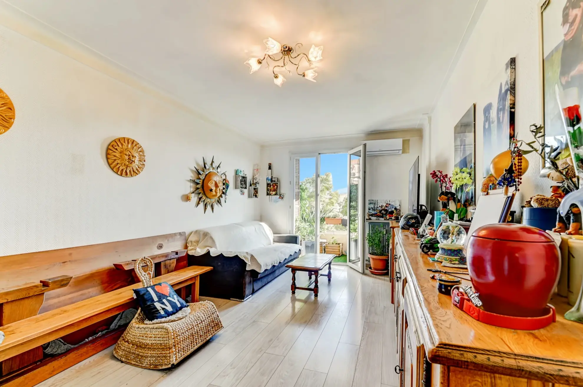 Bel appartement traversant de 54 m² avec deux balcons à Nice Cessole 