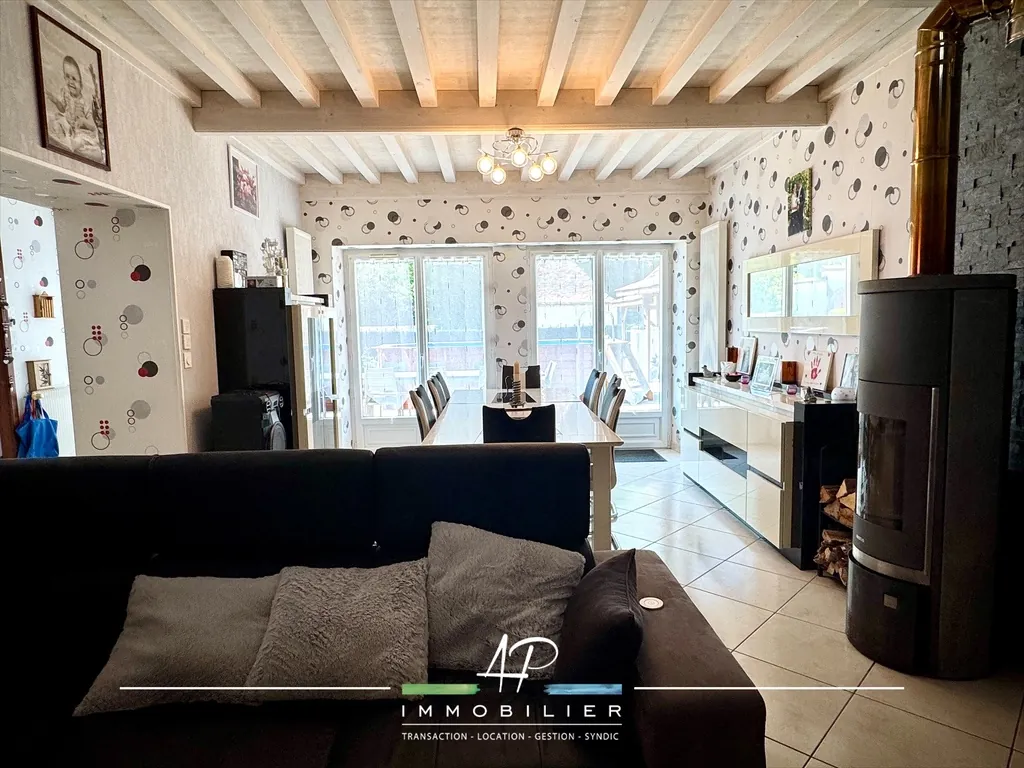 Charmante maison 4 chambres avec piscine à Jancigny – 173 m² 
