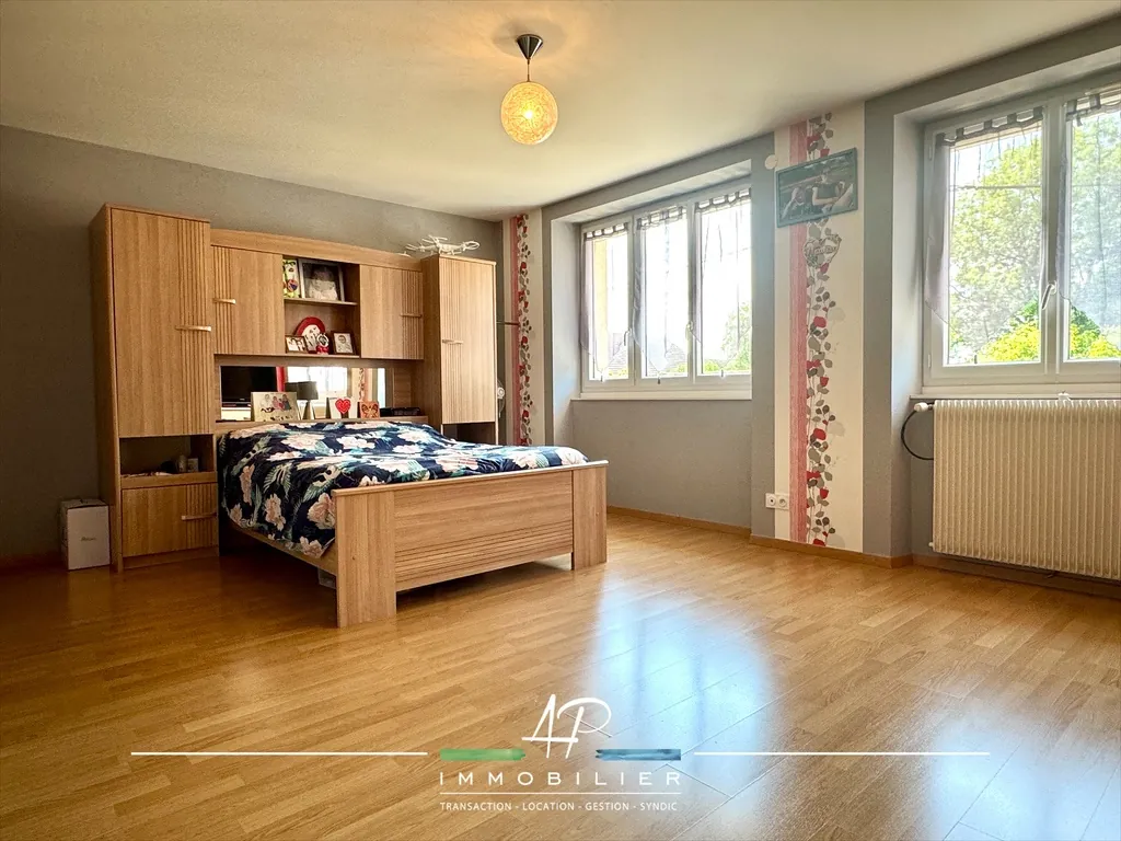 Charmante maison 4 chambres avec piscine à Jancigny – 173 m² 