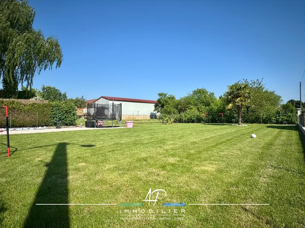 Charmante maison 4 chambres avec piscine à Jancigny – 173 m² 