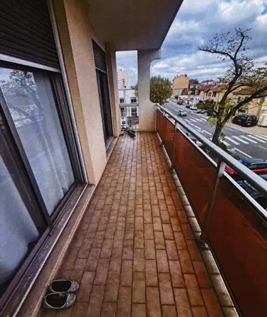 Appartement T3 à Villeurbanne en vente aux enchères à 25 000 €