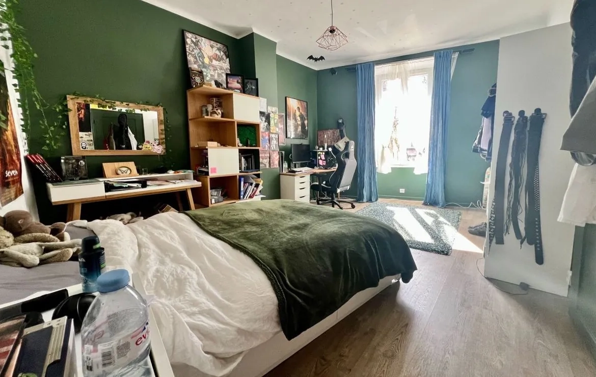 Maison de village en pierre rénovée de 150 m² à Pourcieux avec parking 