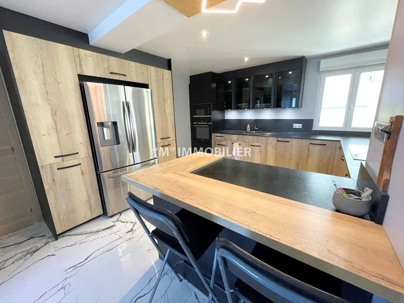 Maison familiale de 115 m² avec jardin et garage à Nogent l'Artaud, proximité Paris 