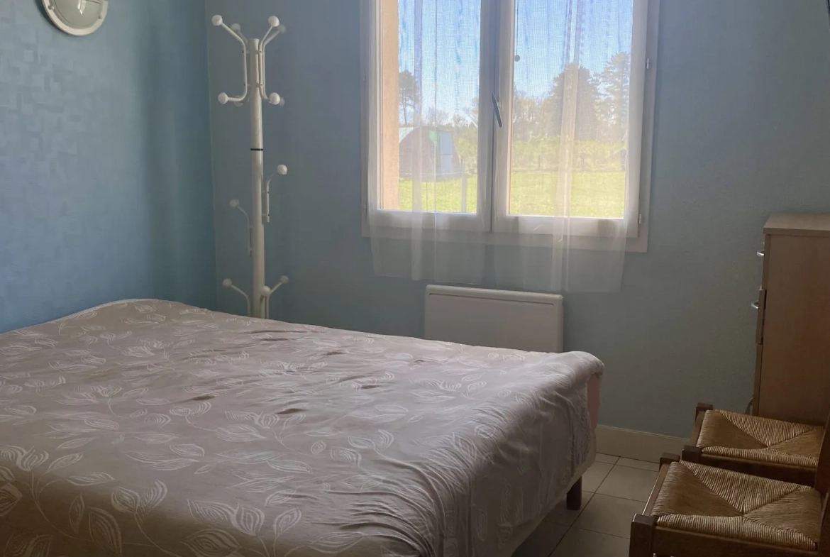 Maison de plain-pied à 3 km de Bazas, 82m², terrain de 8623m² avec dépendance 