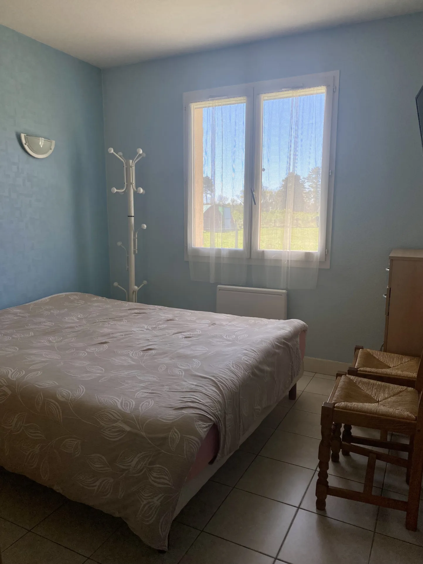 Maison de plain-pied à 3 km de Bazas, 82m², terrain de 8623m² avec dépendance 