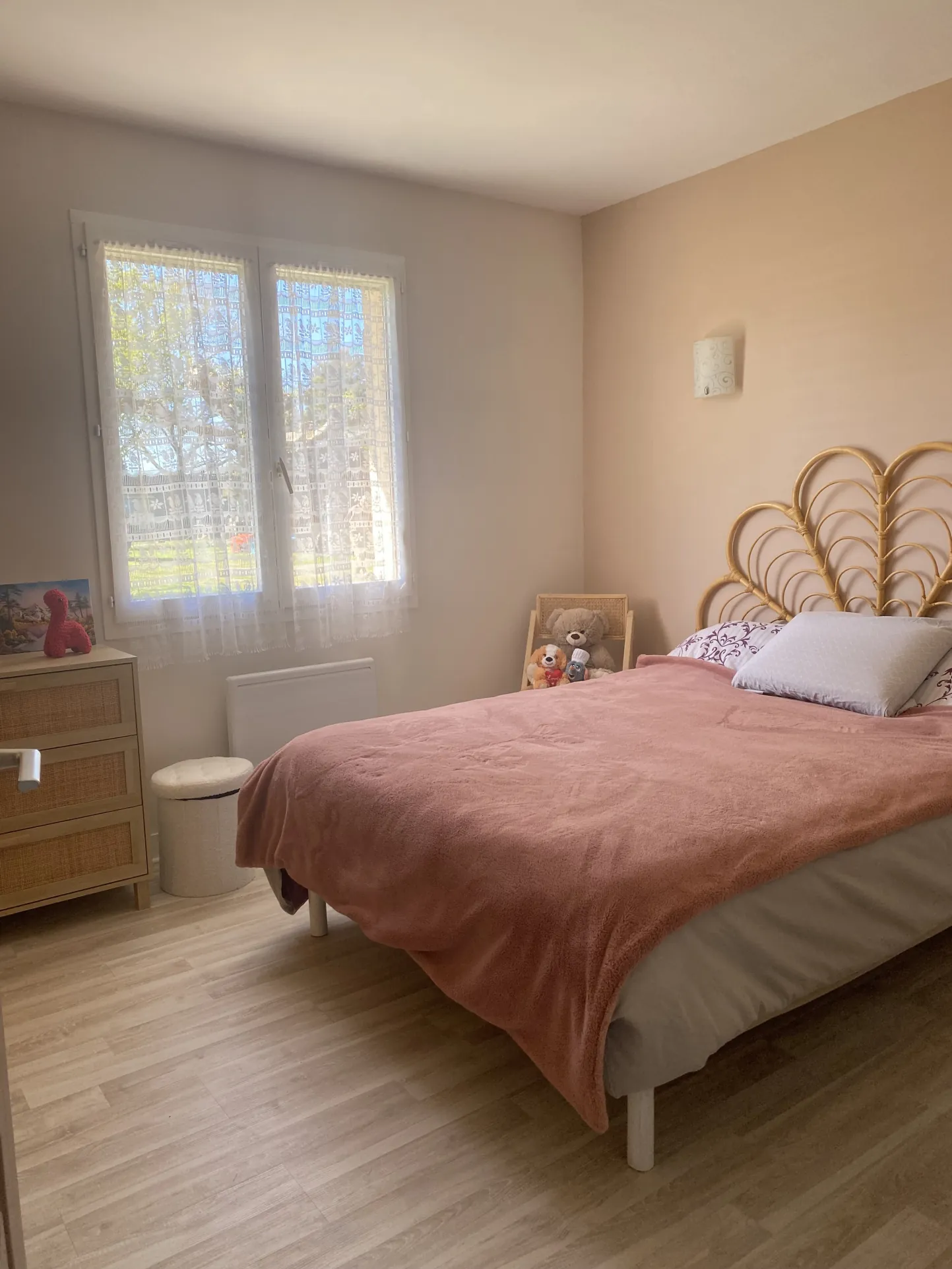 Maison de plain-pied à 3 km de Bazas, 82m², terrain de 8623m² avec dépendance 
