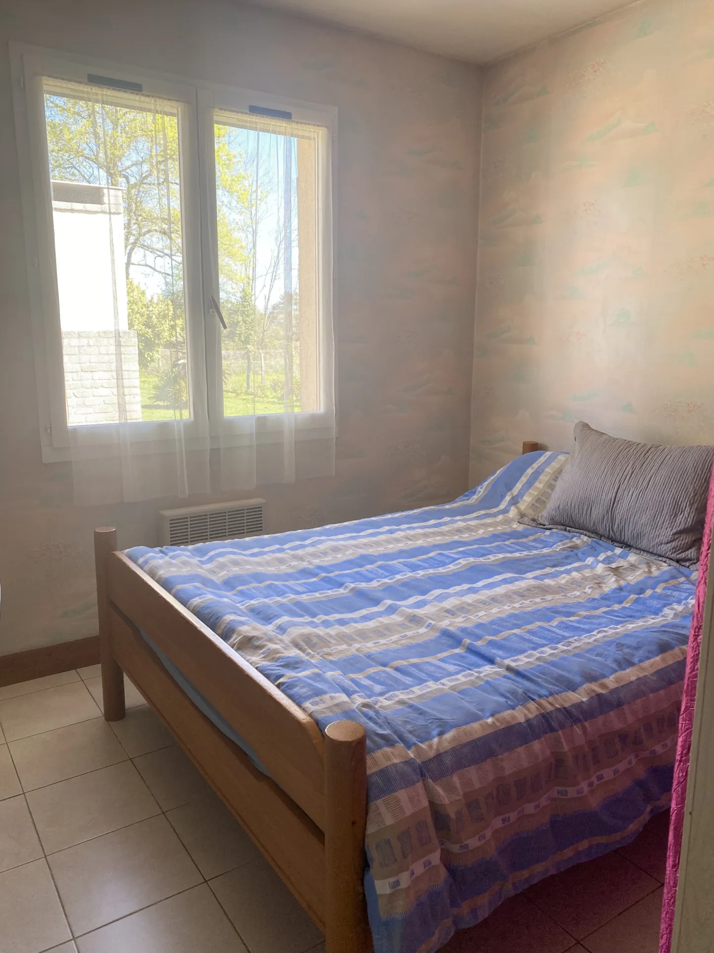 Maison de plain-pied à 3 km de Bazas, 82m², terrain de 8623m² avec dépendance 