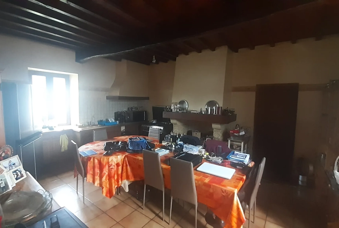 Maison de 160 m² à Juillan à vendre avec 3 chambres et terrain de 270 m² 