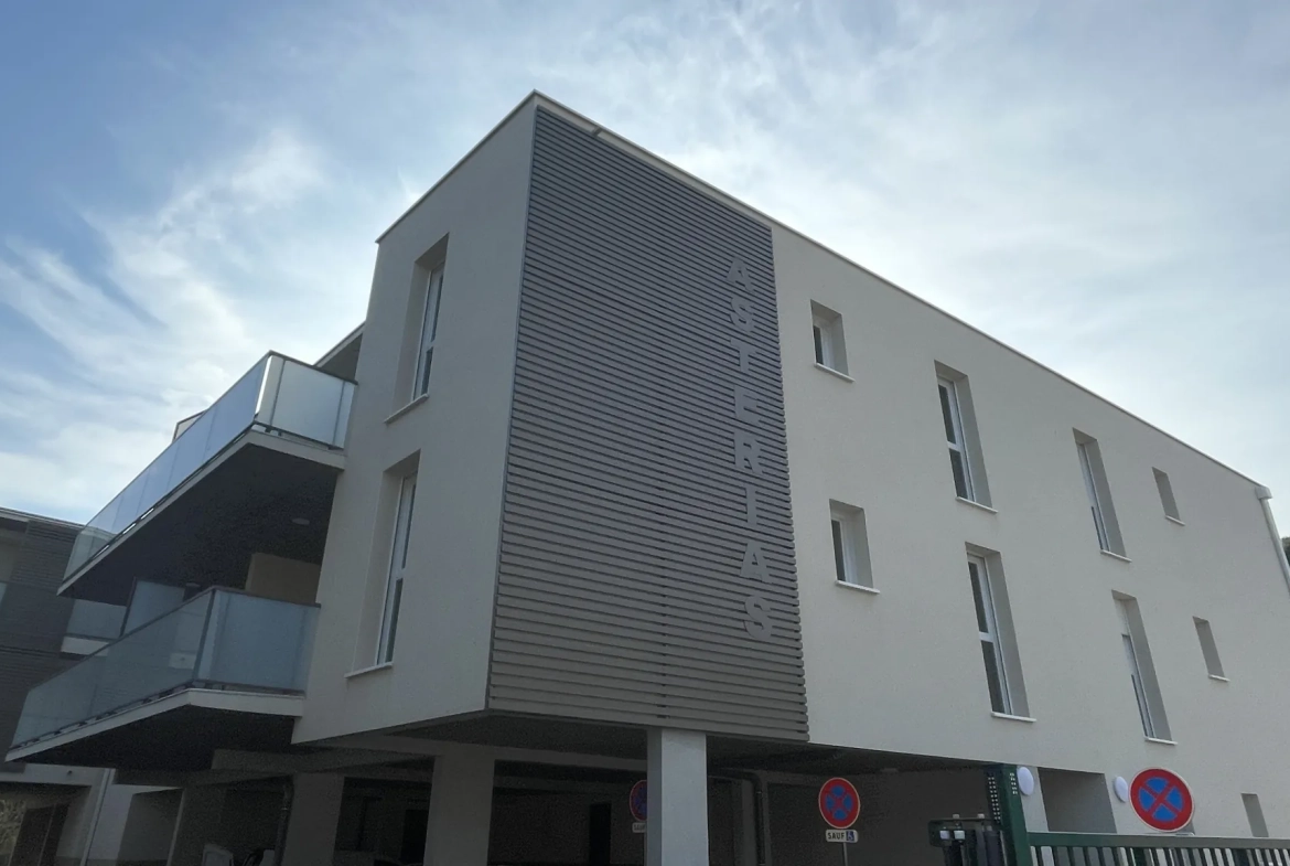 Superbe appartement T3 à Vias-Plage avec terrasse et parking privé 