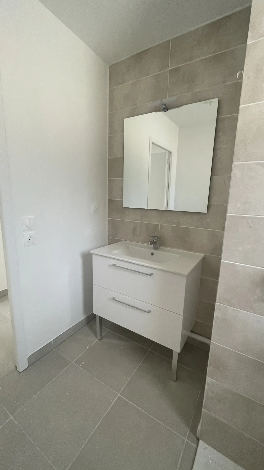 Superbe appartement T3 à Vias-Plage avec terrasse et parking privé 