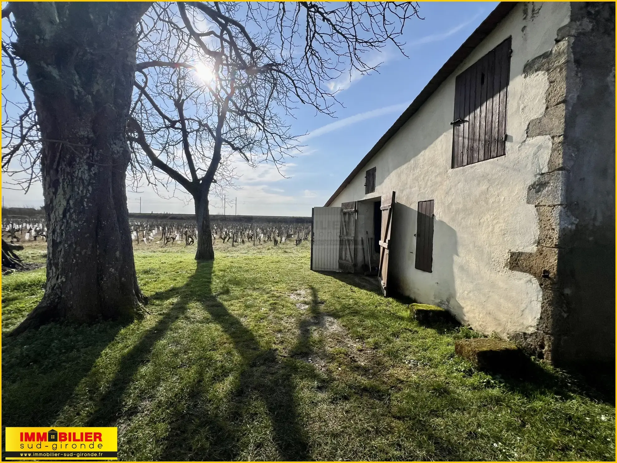 Maison en pierre à Barsac avec jardin et garages, location en place 