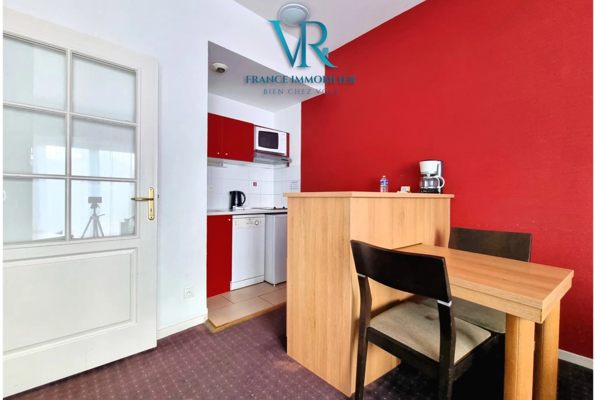 Appartement T2 meublé avec parking à Divonne-les-Bains – Investissement sécurisé en résidence 4 étoiles 