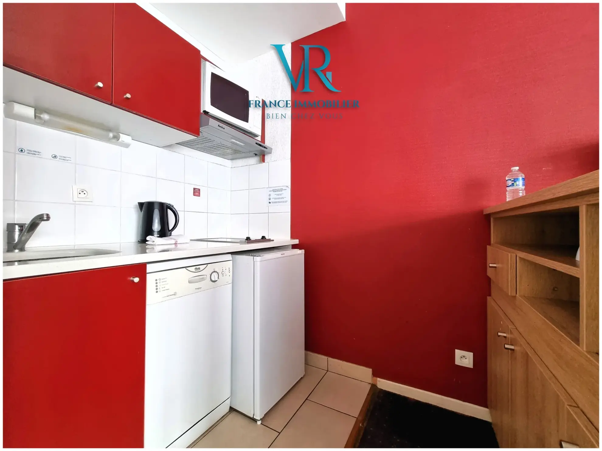 Appartement T2 meublé avec parking à Divonne-les-Bains – Investissement sécurisé en résidence 4 étoiles 