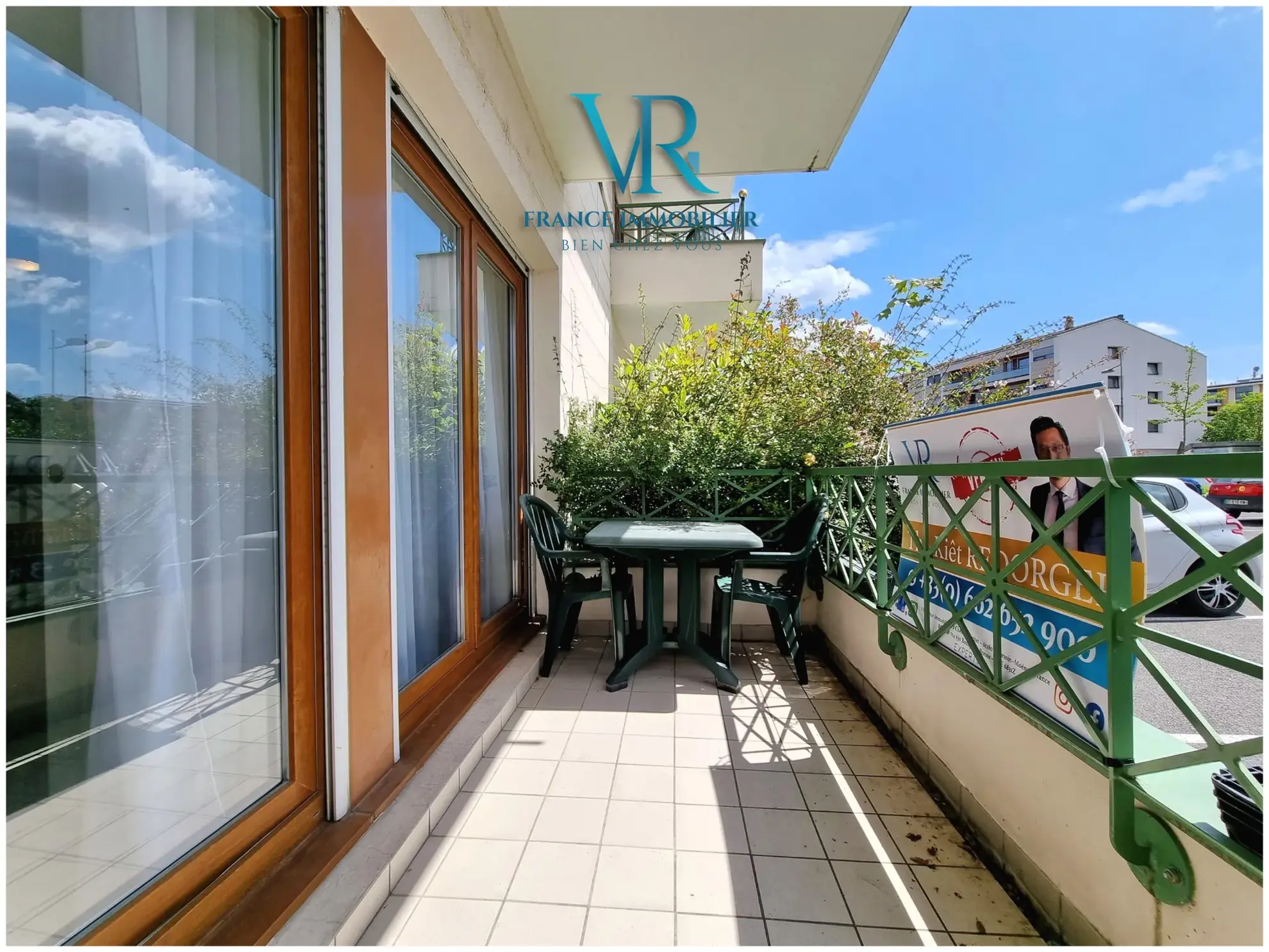 Appartement T2 meublé avec parking à Divonne-les-Bains – Investissement sécurisé en résidence 4 étoiles 