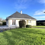 Maison familiale à La Pouëze avec grand terrain et sous-sol en vente