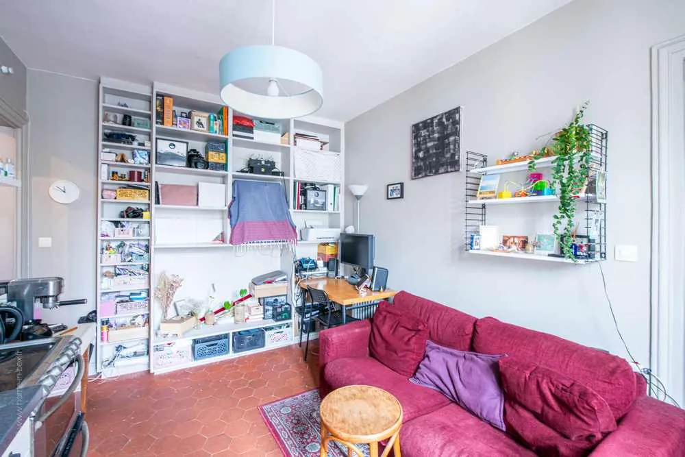 Appartement 2 pièces lumineux de 30m² au dernier étage à Paris 19ème 