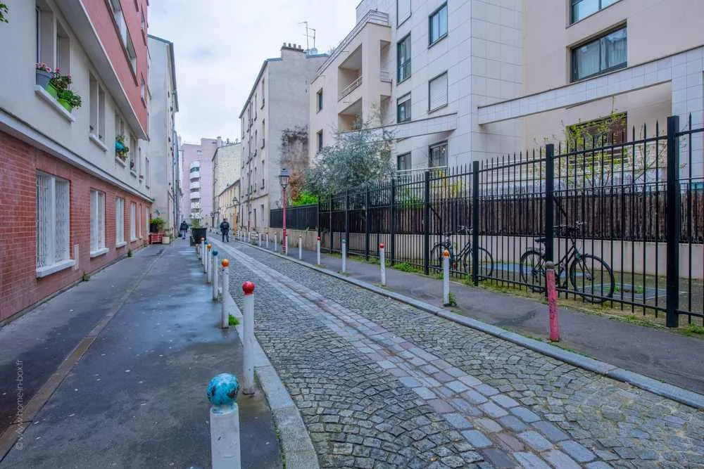 Appartement 2 pièces lumineux de 30m² au dernier étage à Paris 19ème 