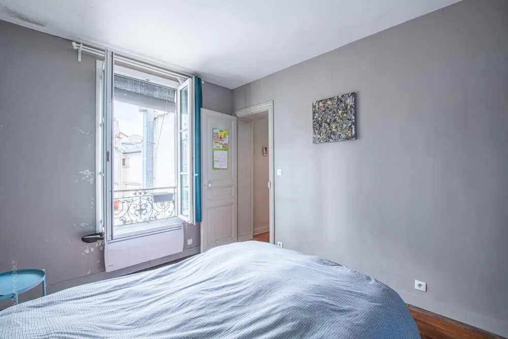 Appartement 2 pièces lumineux de 30m² au dernier étage à Paris 19ème 