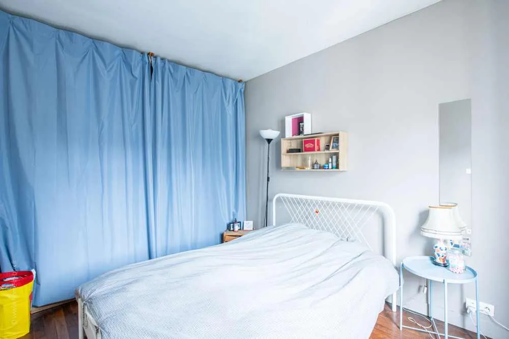 Appartement 2 pièces lumineux de 30m² au dernier étage à Paris 19ème 