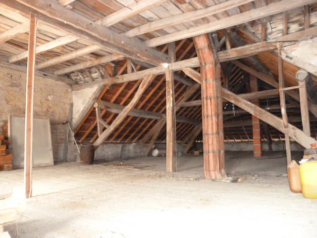 Grande maison de village à vendre à Châtillon-en-Bazois (58) avec potentiel locatif 