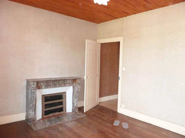 Grande maison de village à vendre à Châtillon-en-Bazois (58) avec potentiel locatif 