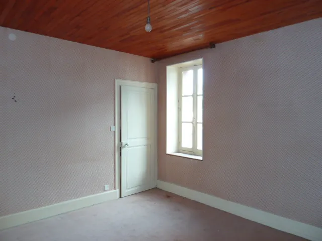 Grande maison de village à vendre à Châtillon-en-Bazois (58) avec potentiel locatif 
