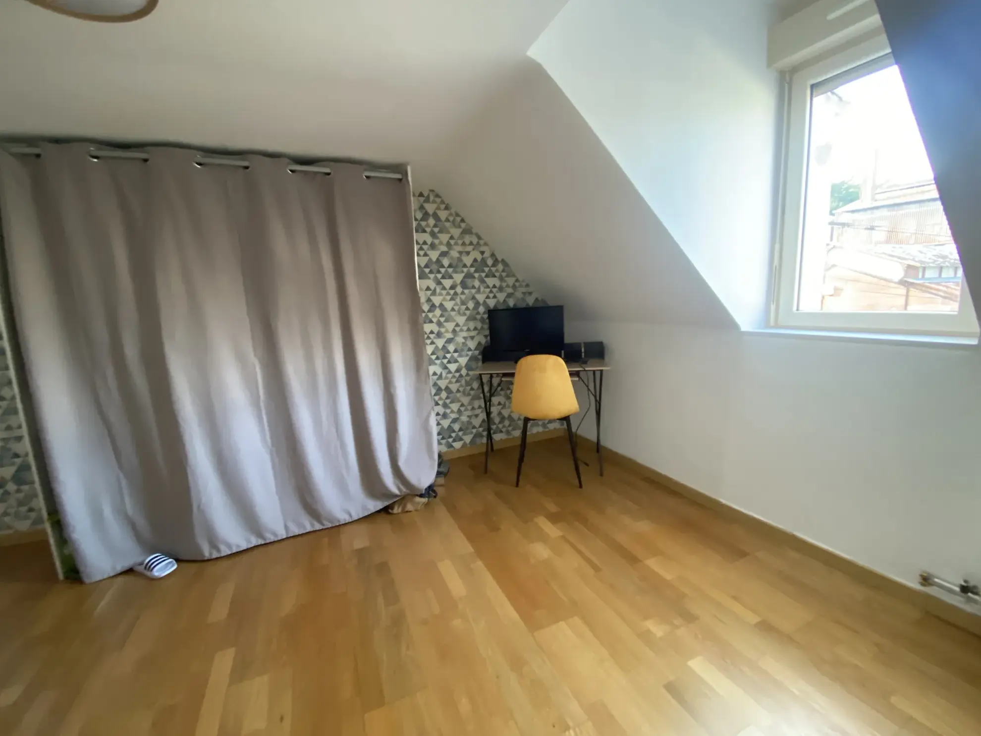 Maison 4 chambres à vendre dans le centre du Mans avec cour et cave 