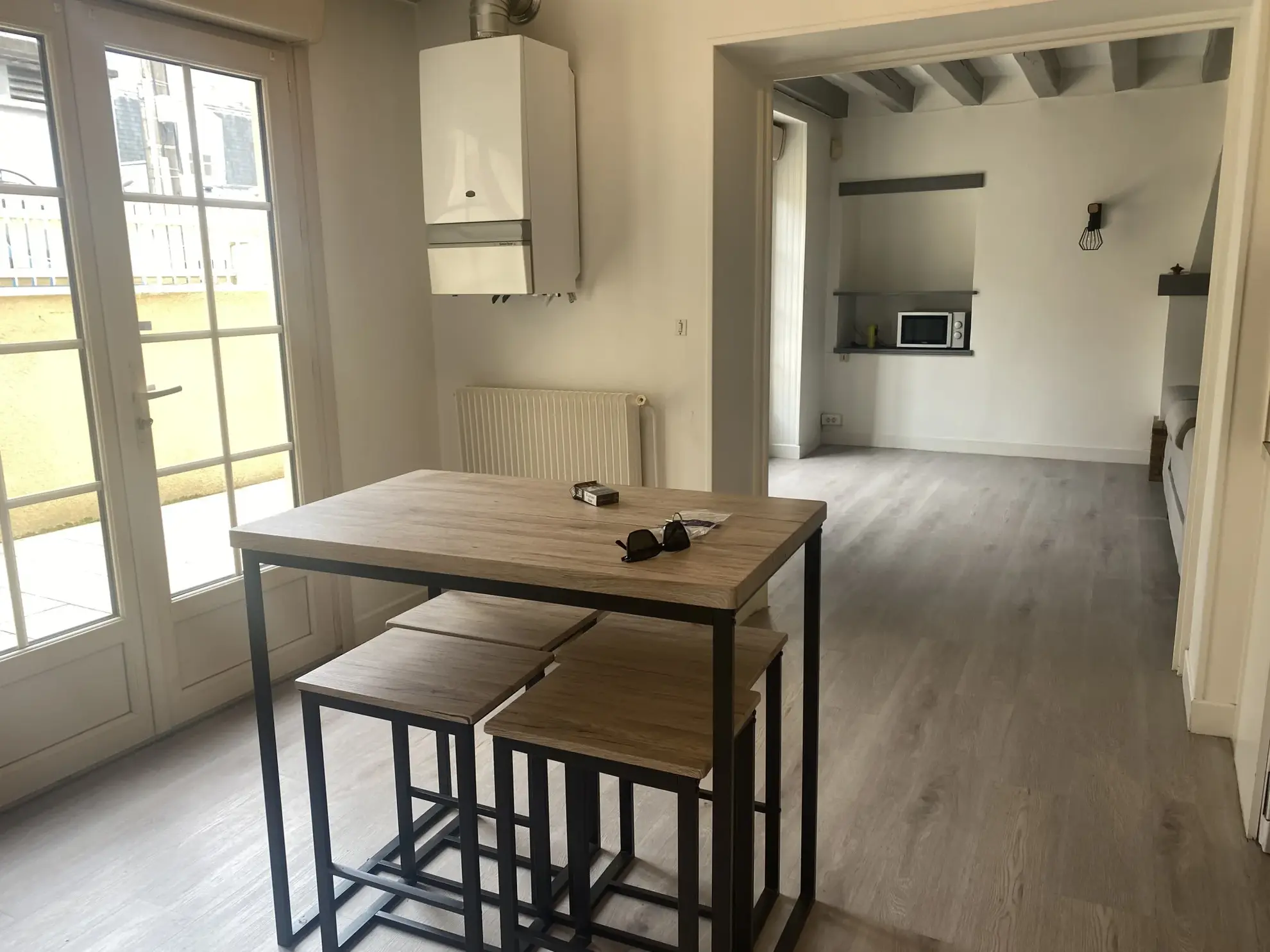 Maison 4 chambres à vendre dans le centre du Mans avec cour et cave 