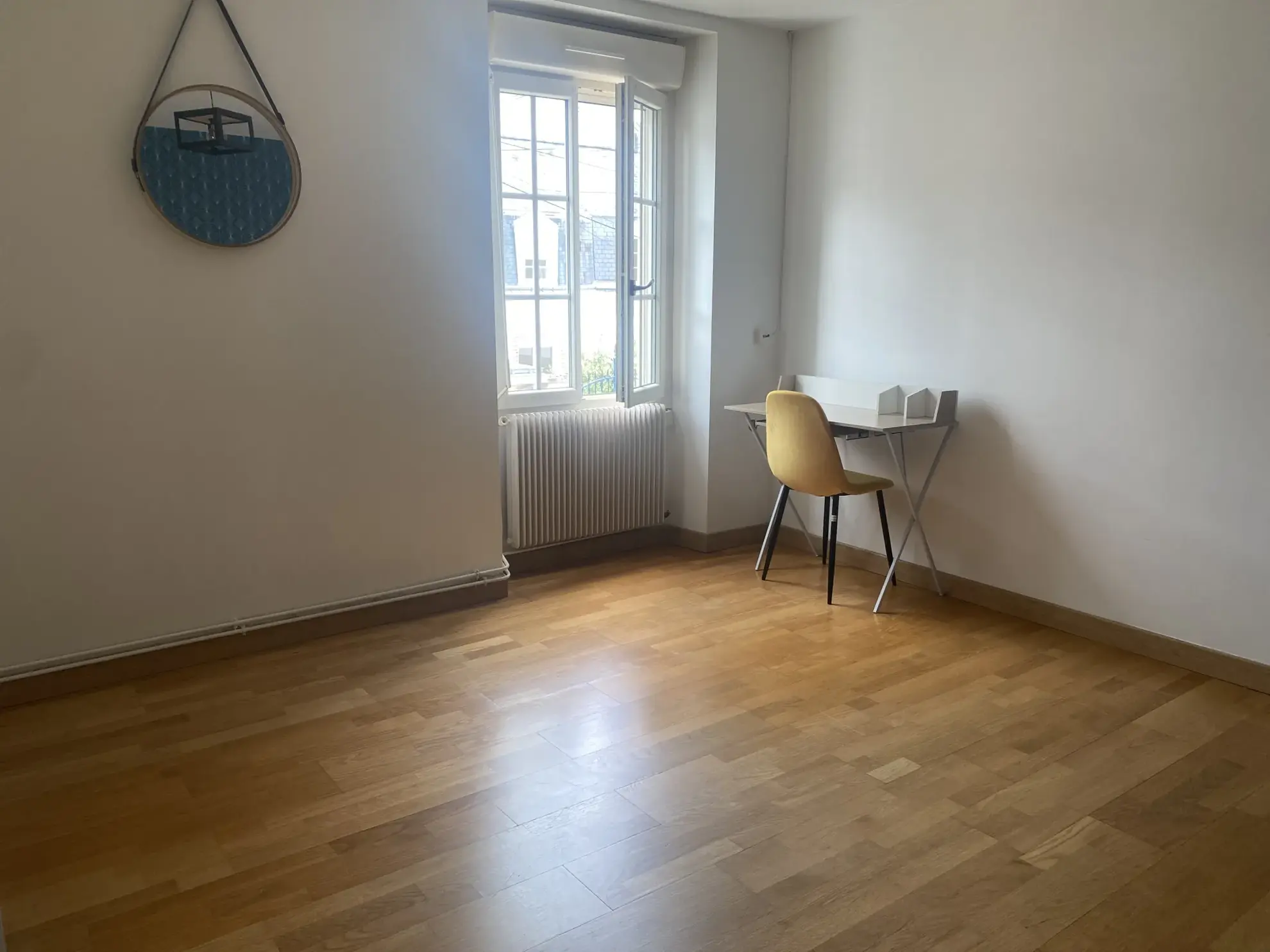 Maison 4 chambres à vendre dans le centre du Mans avec cour et cave 