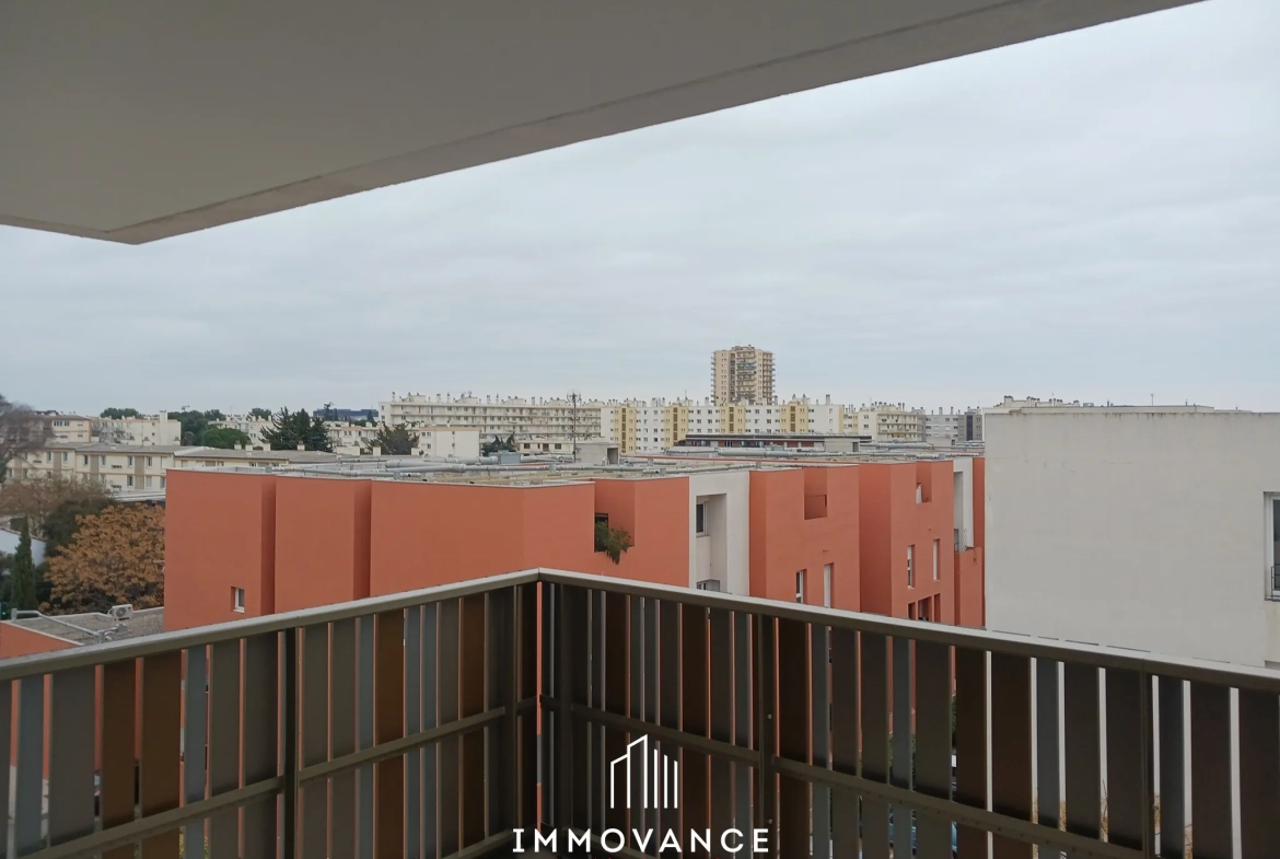 Appartement moderne à Montpellier près des Arènes avec terrasse et parking 