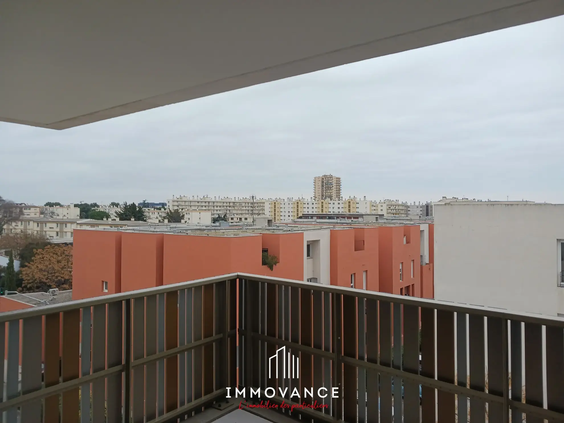 Appartement moderne à Montpellier près des Arènes avec terrasse et parking 