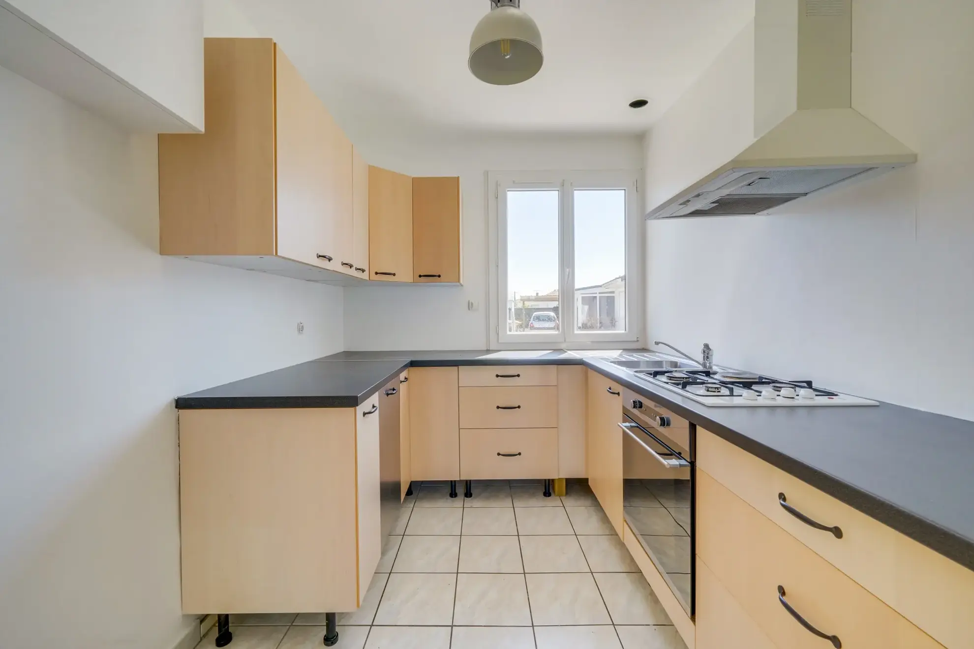 Maison 4 pièces de 90m² avec atelier et jardin à Gauriaguet 